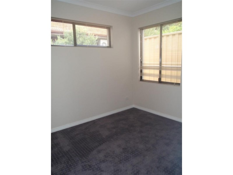 71A Eastdene Circle, Nollamara WA 6061