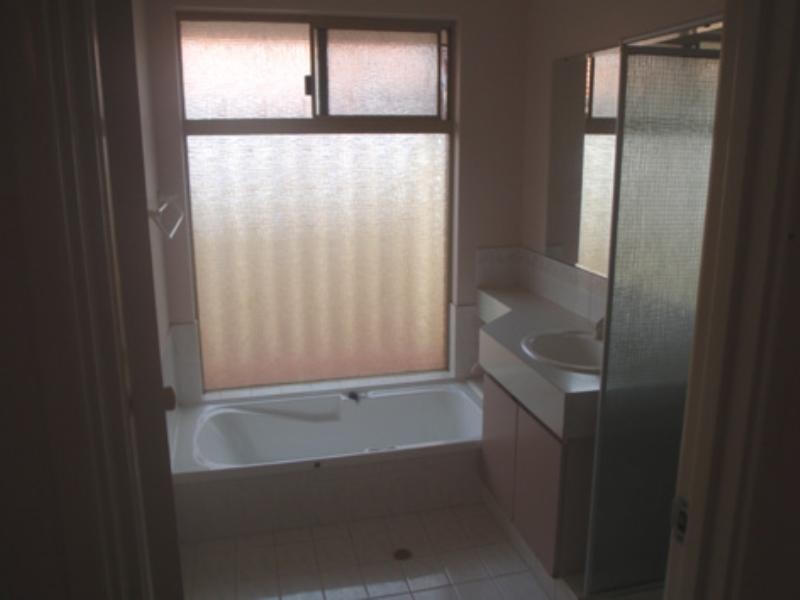 7 Emblem Loop, Alexander Heights WA 6064