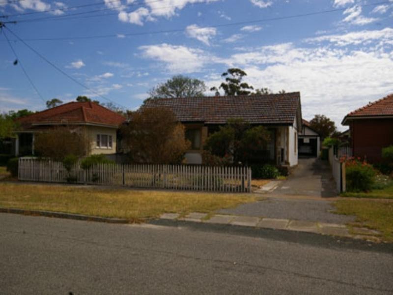 2 Toowong Street, Bayswater WA 6053