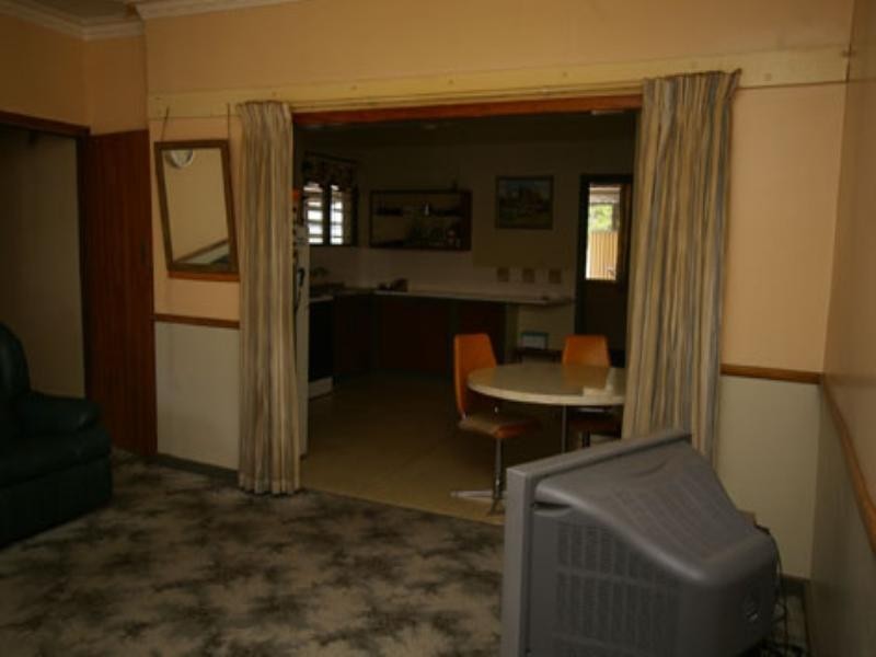 2 Toowong Street, Bayswater WA 6053