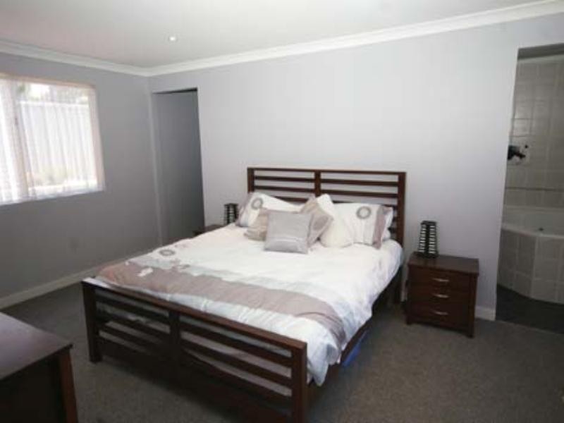 8 Binstead Court, Koondoola WA 6064