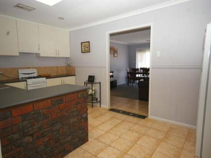 8 Binstead Court, Koondoola WA 6064