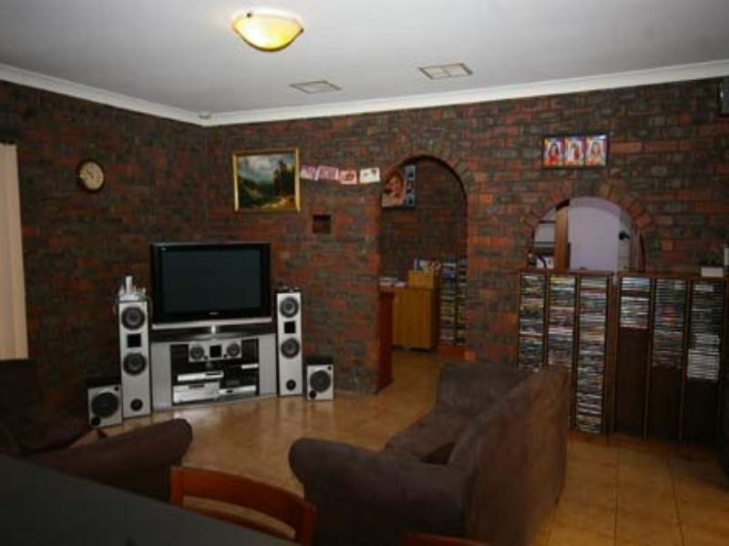 8 Binstead Court, Koondoola WA 6064