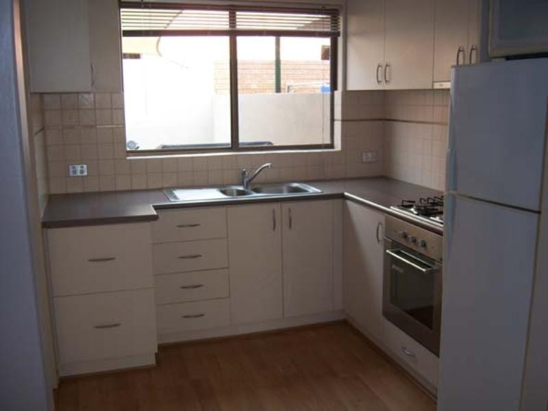 2/12 Raymond Street, Yokine WA 6060