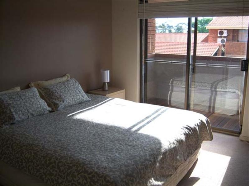 2/12 Raymond Street, Yokine WA 6060