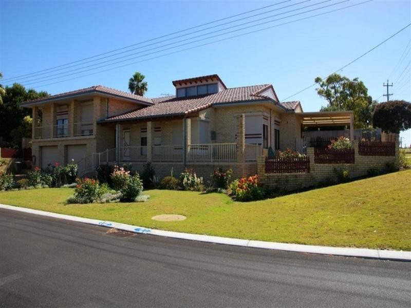 2 Ambleside Close, Balga WA 6061