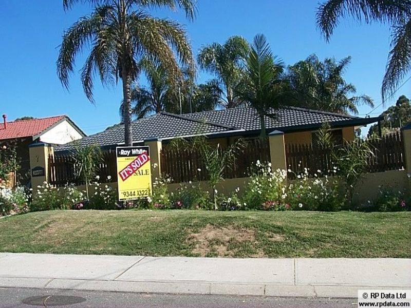 7 Calvert Way, Girrawheen WA 6064