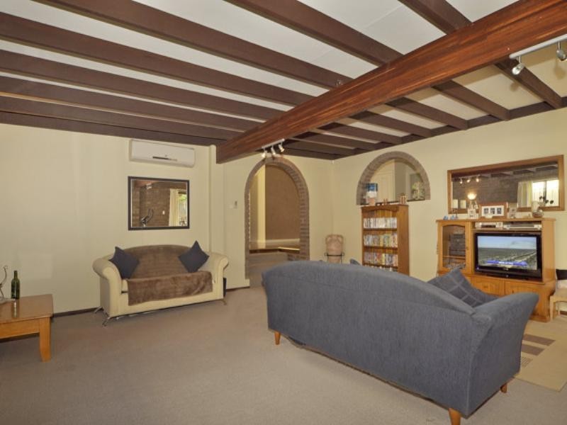 37 Tendring Way, Girrawheen WA 6064