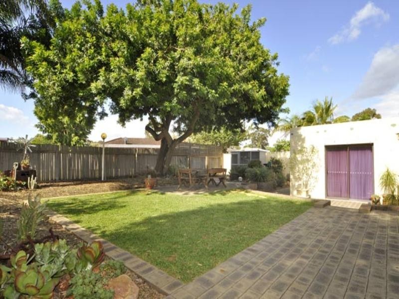 37 Tendring Way, Girrawheen WA 6064