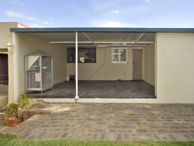 37 Tendring Way, Girrawheen WA 6064