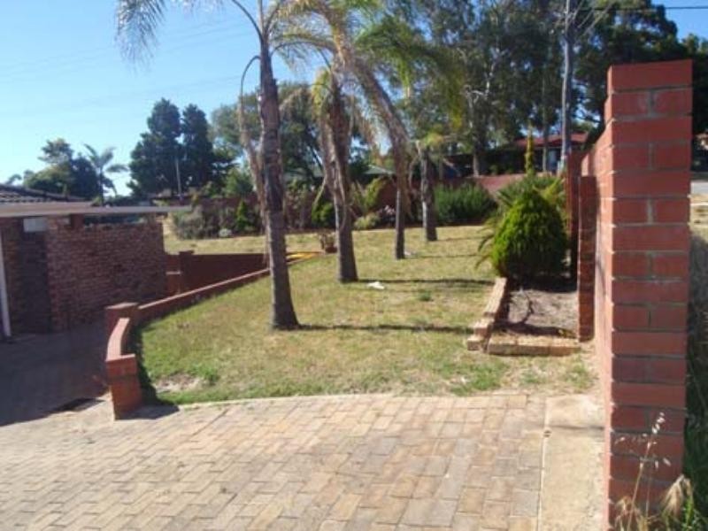 1 Binstead Court, Koondoola WA 6064