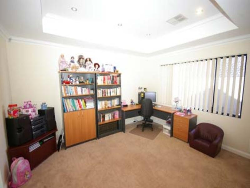 22 Beckett Circle, Darch WA 6065