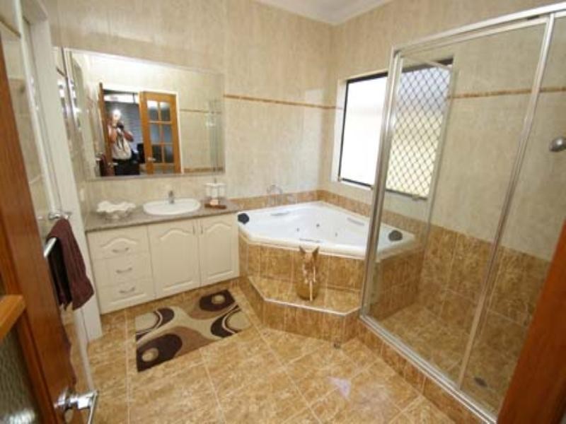 14 Hursthill Street, Madeley WA 6065