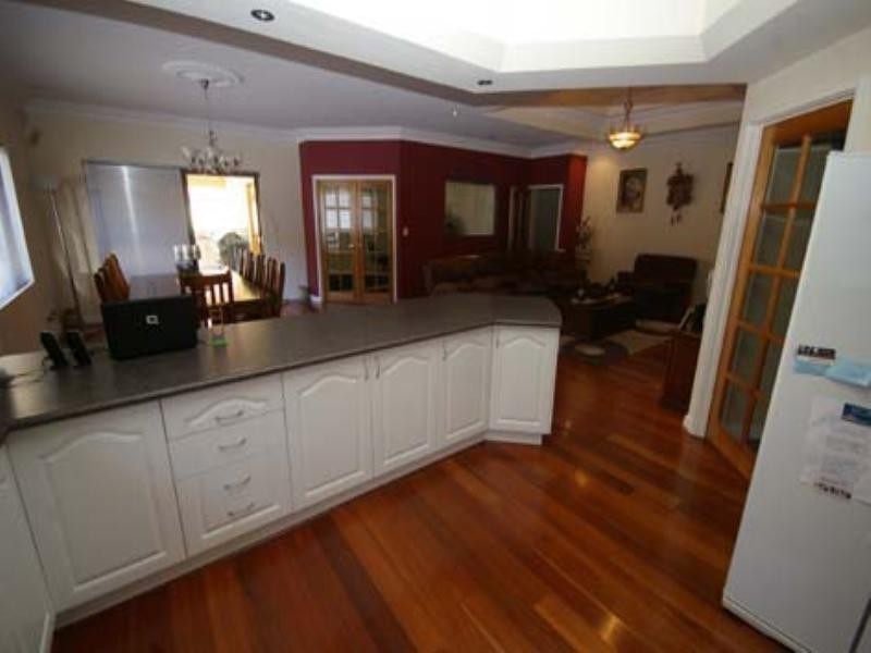 14 Hursthill Street, Madeley WA 6065