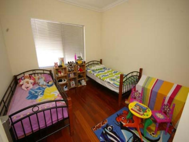 14 Hursthill Street, Madeley WA 6065