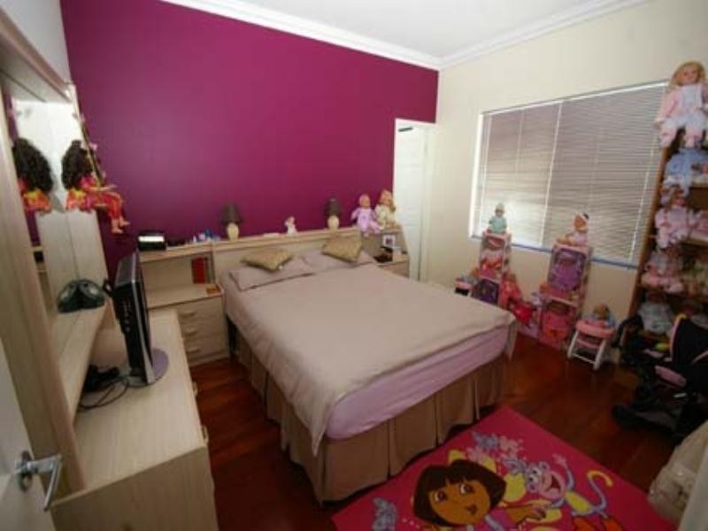 14 Hursthill Street, Madeley WA 6065