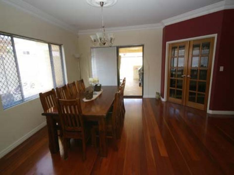 14 Hursthill Street, Madeley WA 6065