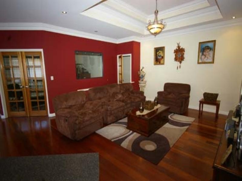 14 Hursthill Street, Madeley WA 6065