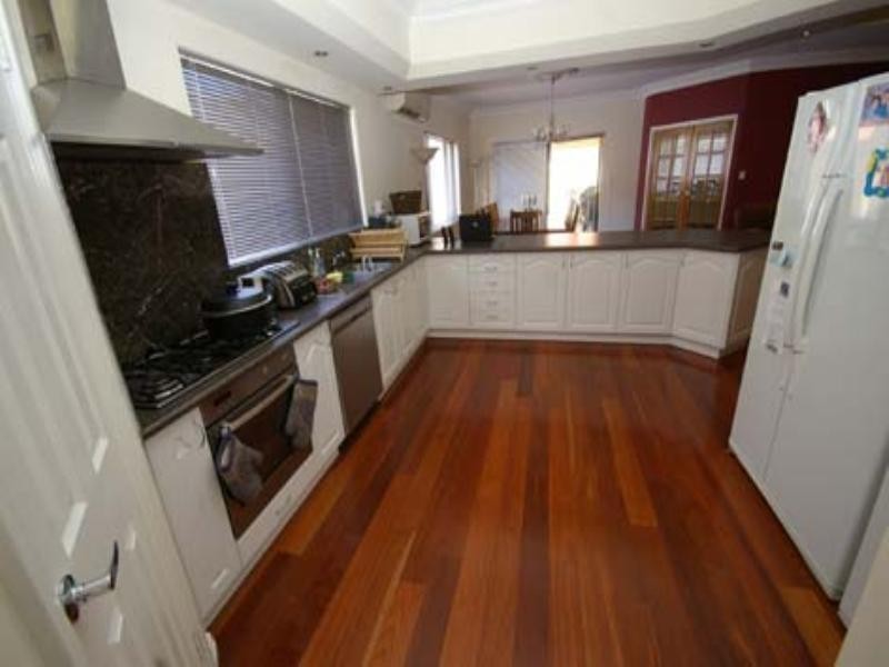 14 Hursthill Street, Madeley WA 6065