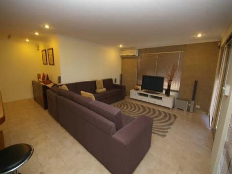 14 Thesis Court, Marangaroo WA 6064