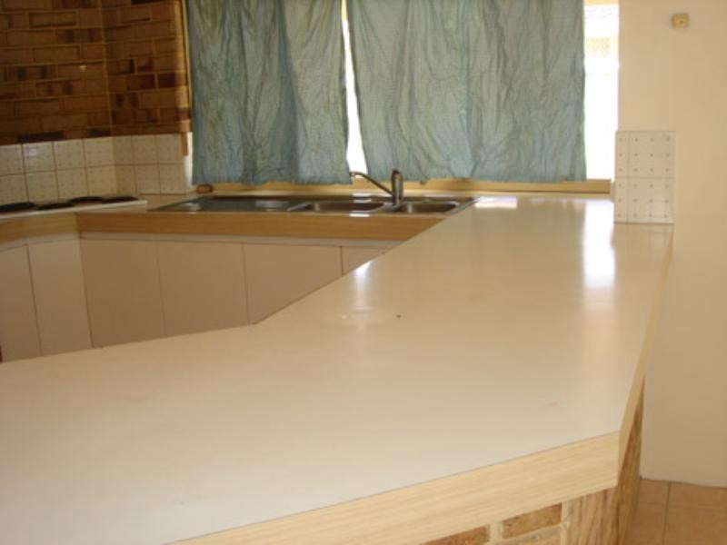 16 Jefferson Drive, Marangaroo WA 6064