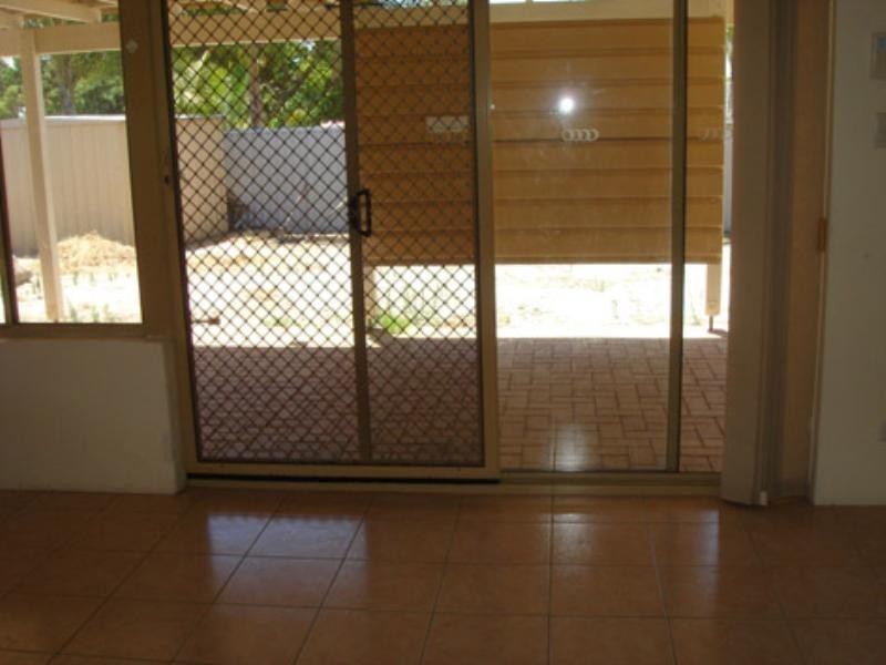 16 Jefferson Drive, Marangaroo WA 6064