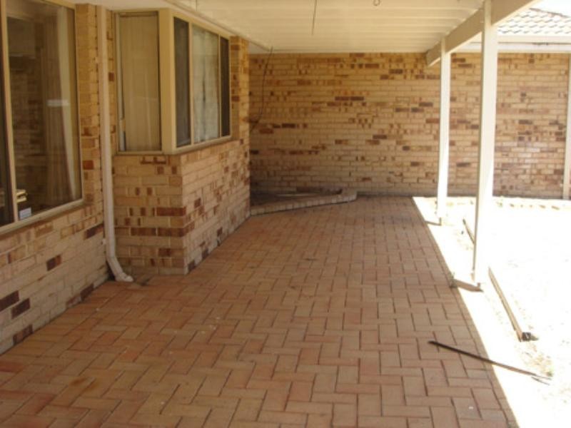 16 Jefferson Drive, Marangaroo WA 6064