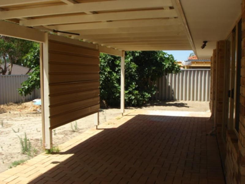 16 Jefferson Drive, Marangaroo WA 6064