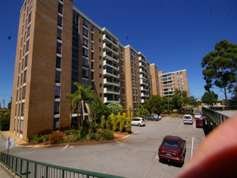 34/16 Leeder Street, Glendalough WA 6016