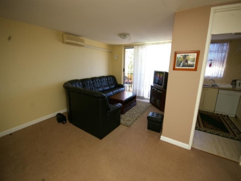 34/16 Leeder Street, Glendalough WA 6016