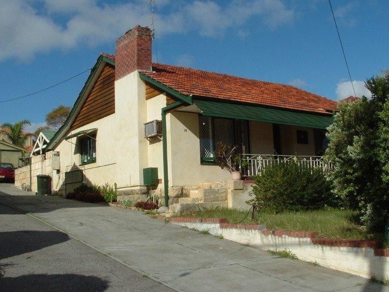 18 Flinders Street, Yokine WA 6060