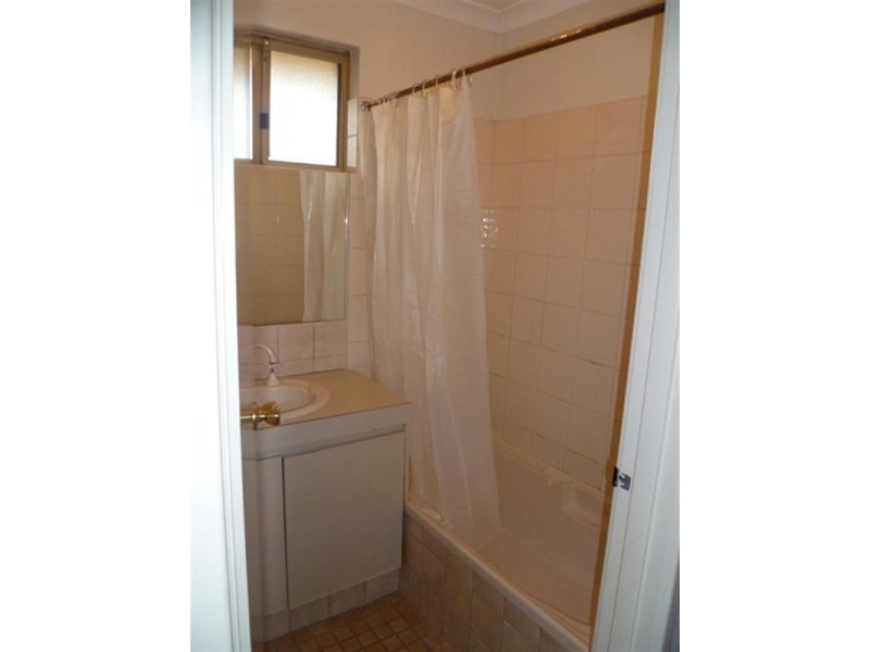 1/6 Barr Street, Dianella WA 6059