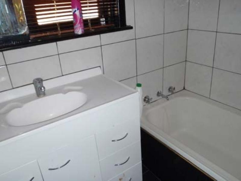 17 Lewes Street, Nollamara WA 6061