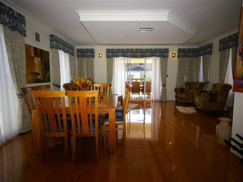 44 Denman Gardens, Landsdale WA 6065