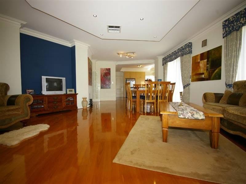 44 Denman Gardens, Landsdale WA 6065