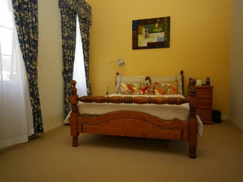 44 Denman Gardens, Landsdale WA 6065