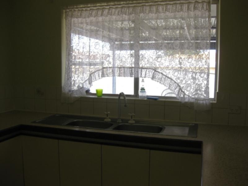 8 Kealy Street, Harvey WA 6220