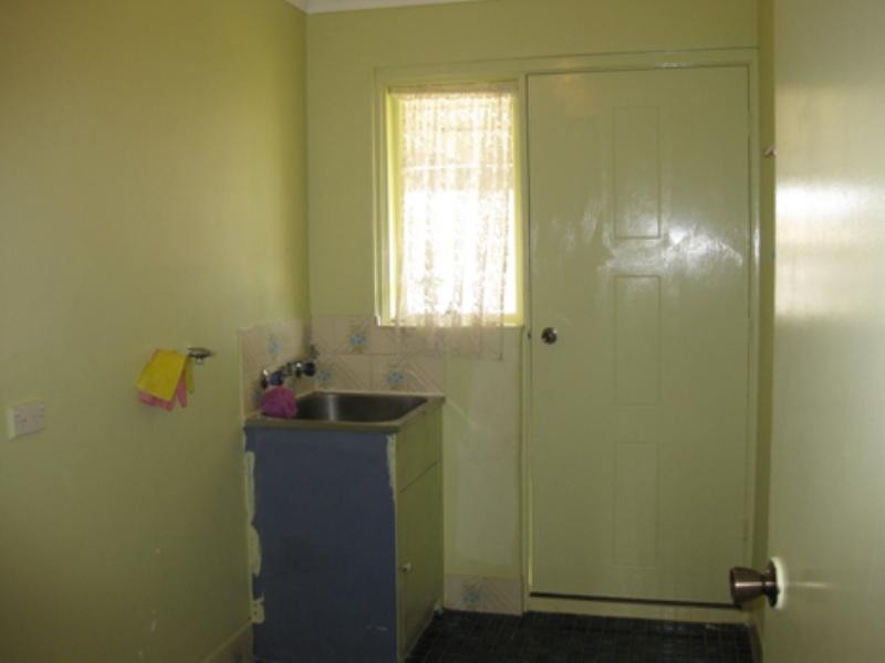 8 Kealy Street, Harvey WA 6220