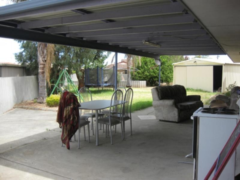 8 Kealy Street, Harvey WA 6220