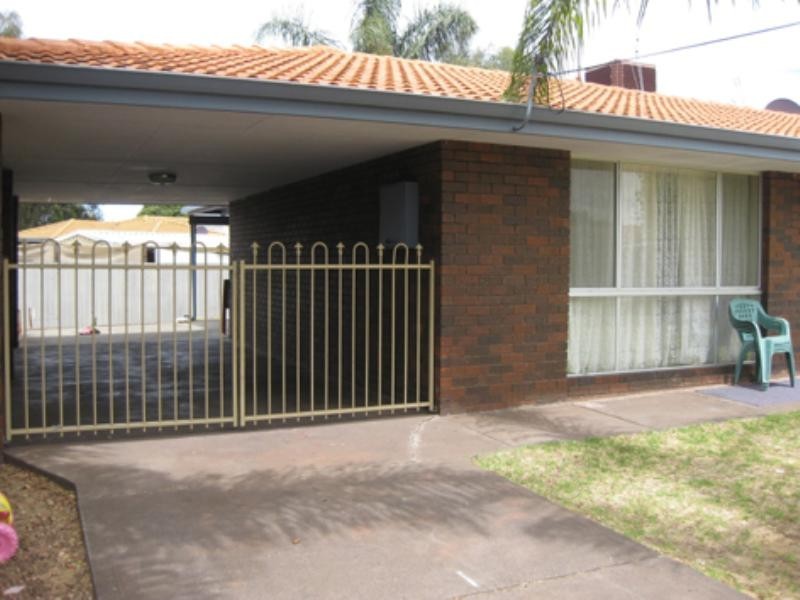 8 Kealy Street, Harvey WA 6220