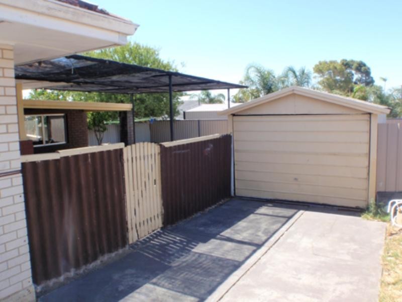 7 Cartwright Road, Balga WA 6061