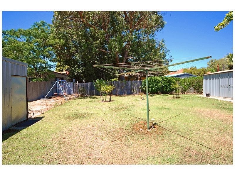20 Finchley Crescent, Balga WA 6061