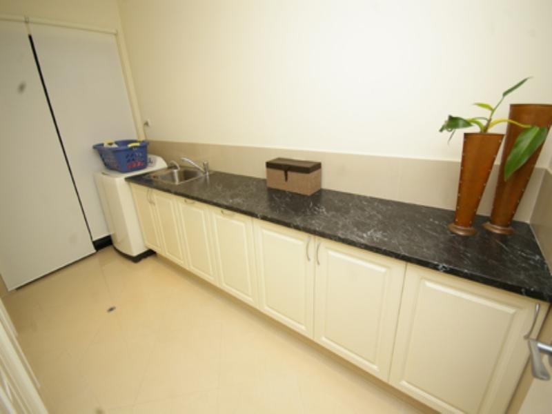 10 Tissington Drive, Darch WA 6065