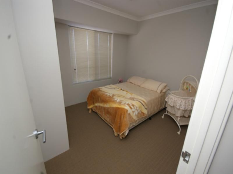 45 Romaine Loop, Darch WA 6065