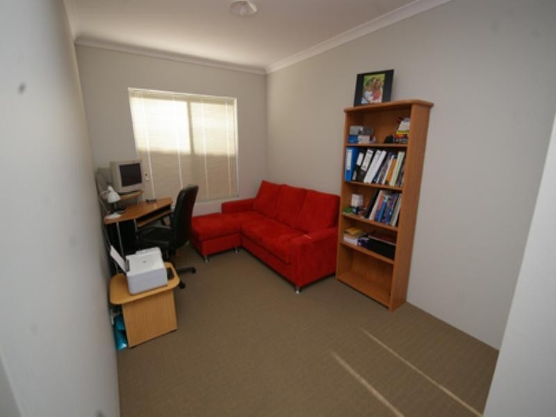 45 Romaine Loop, Darch WA 6065