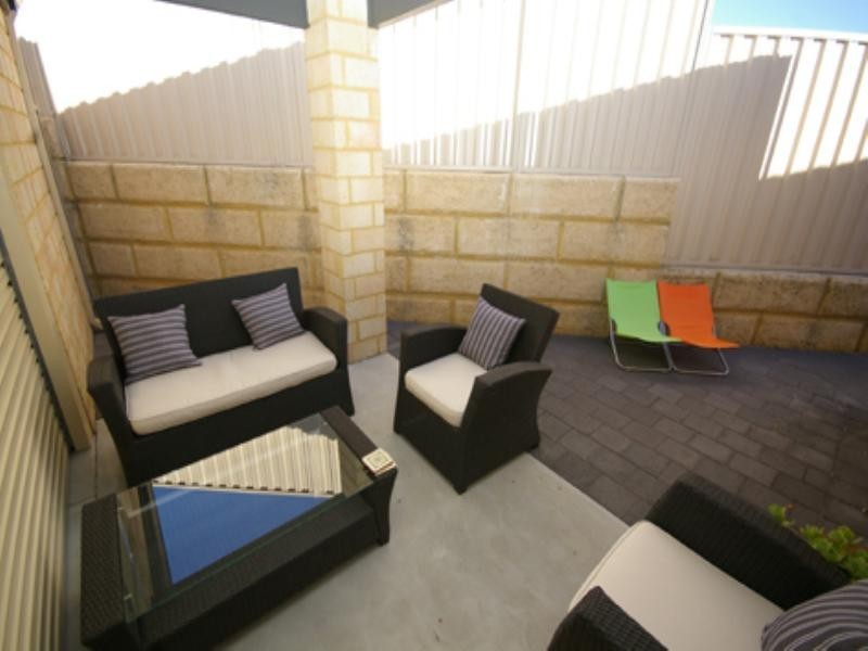 45 Romaine Loop, Darch WA 6065