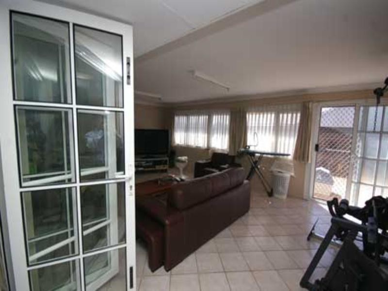 1 Woodbine Terrace, Mirrabooka WA 6061