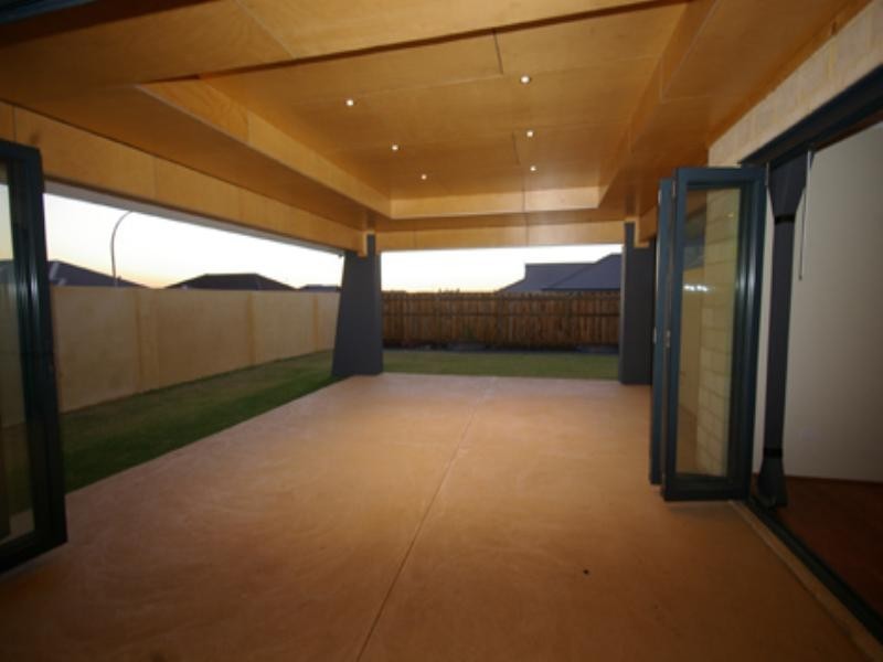 7 Kalinga Drive, Ellenbrook WA 6069