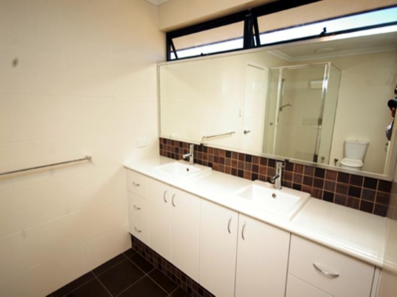 7 Kalinga Drive, Ellenbrook WA 6069