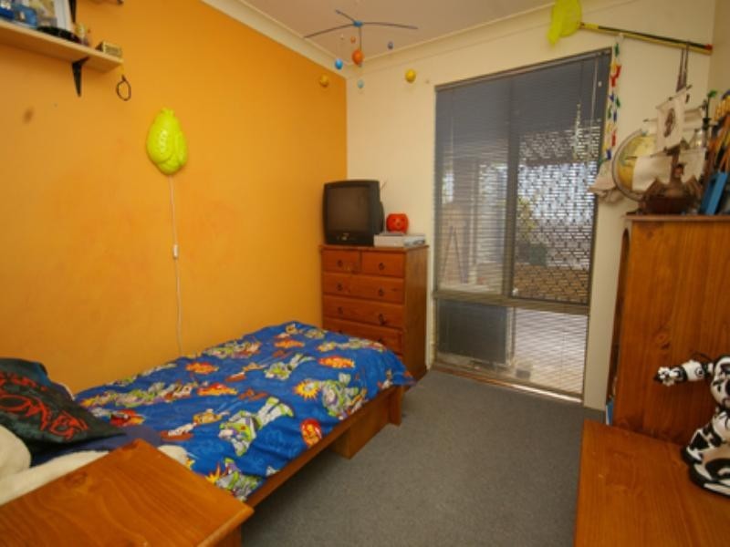 18 Vallack Grove, Mirrabooka WA 6061